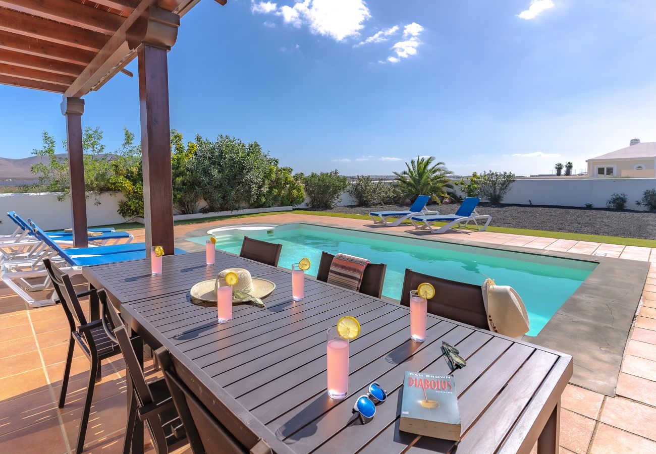 Villa en Playa Blanca - VILLA ALBA