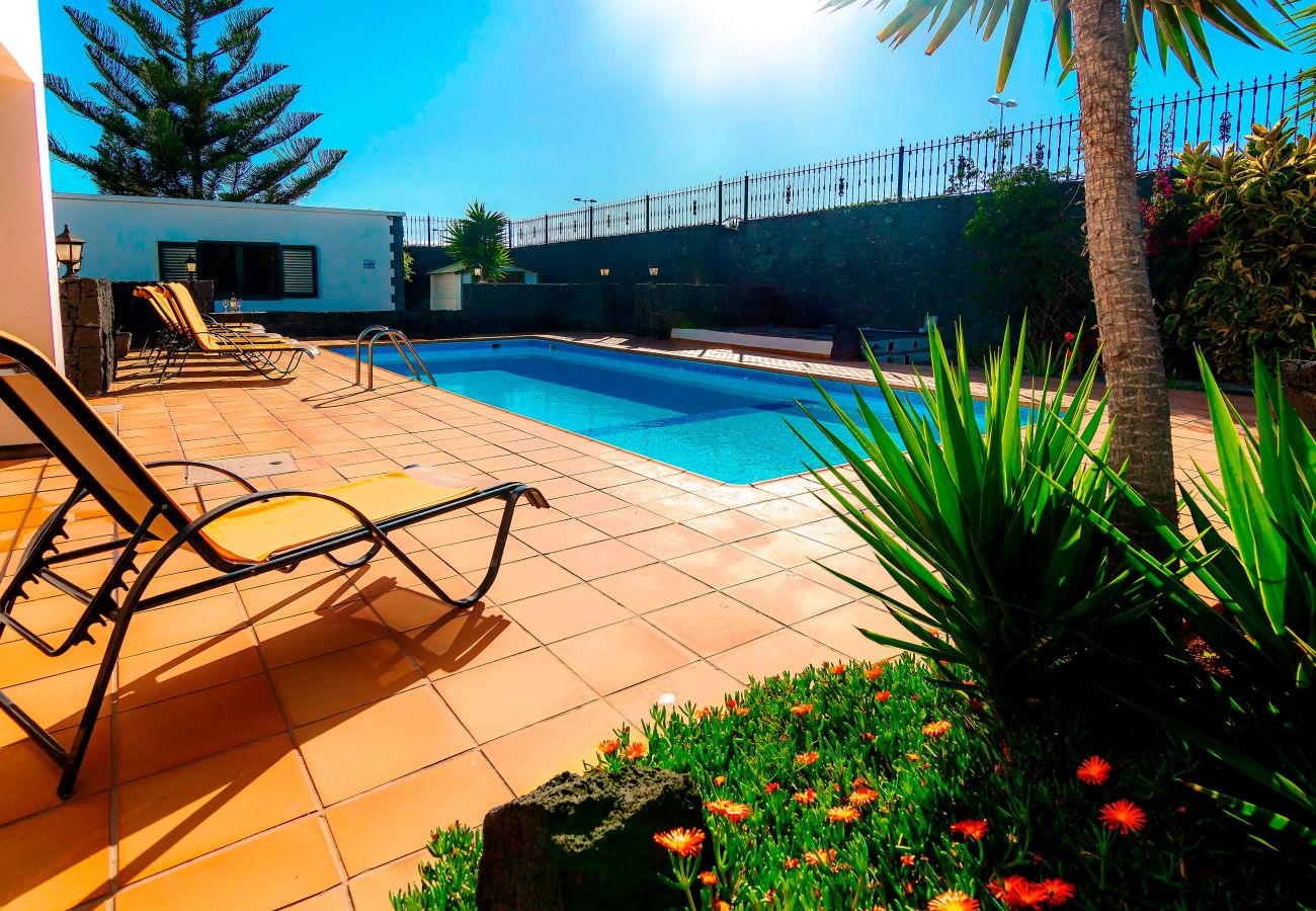 Villa en Playa Blanca - VILLA LEONARD