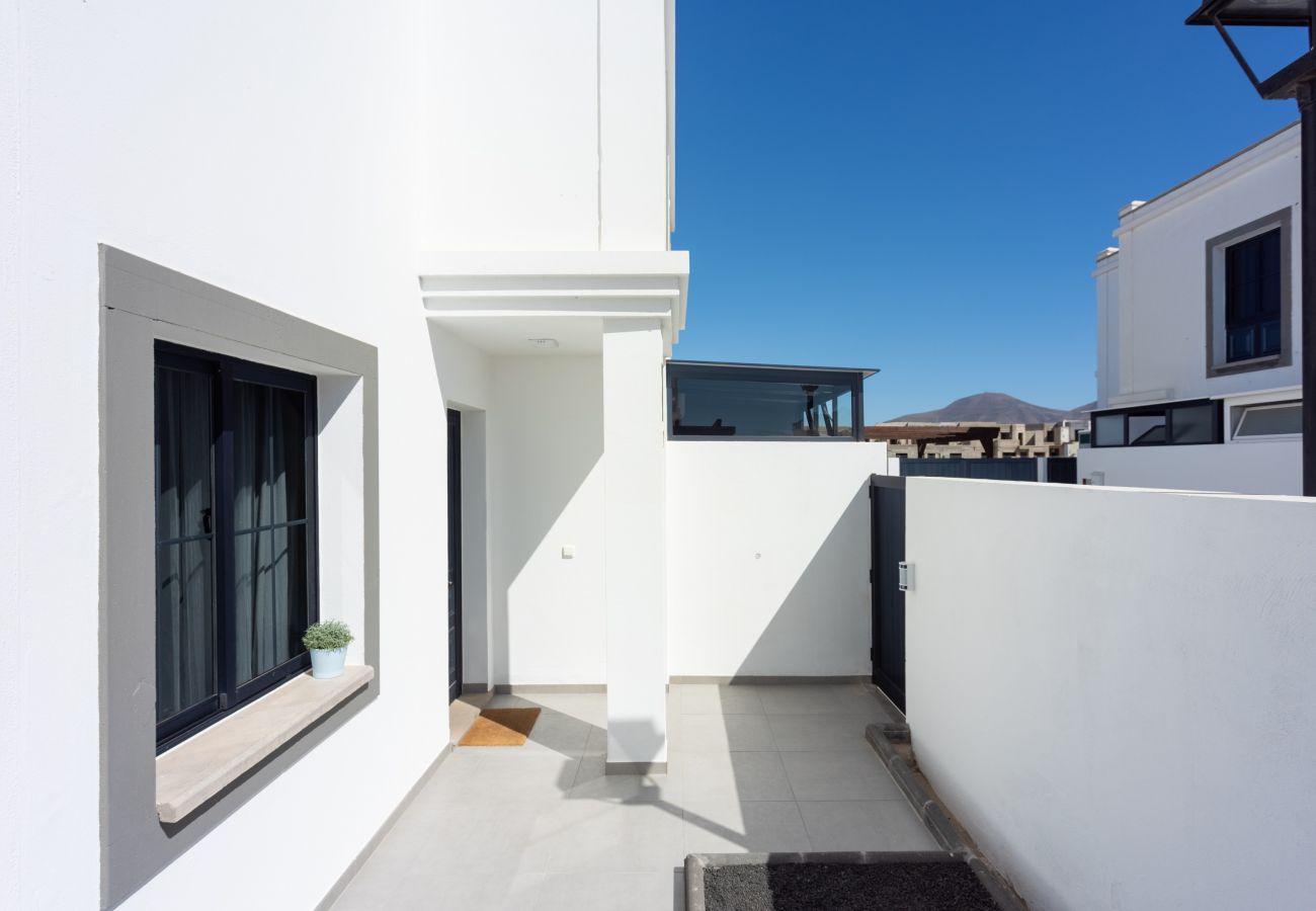 Villa en Playa Blanca - TEBAR BEACH