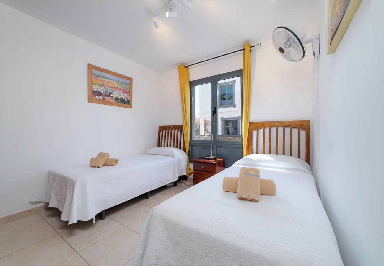 Villa en Playa Blanca - CASA LAGO, private villa in Playa Blanca