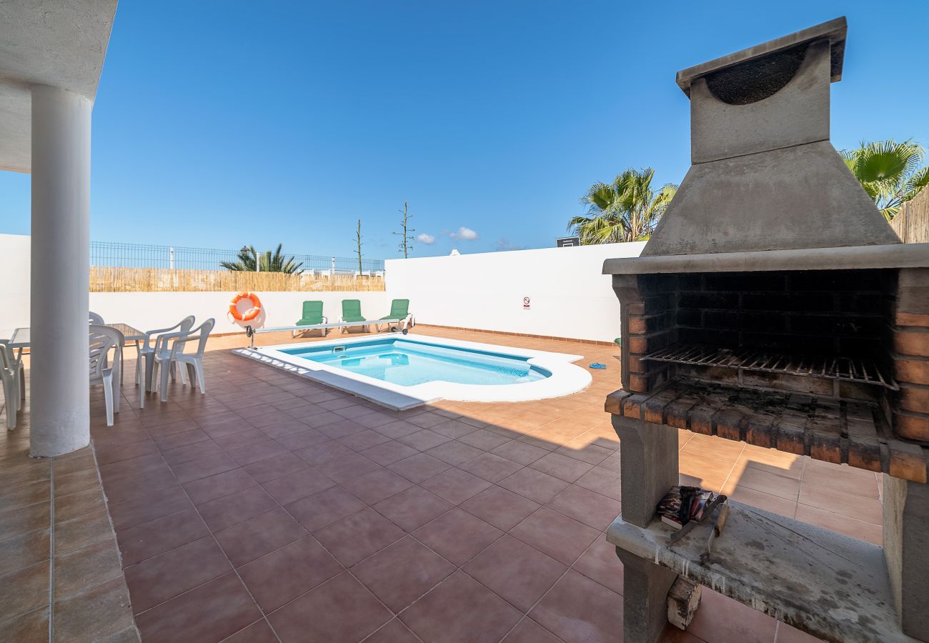 Villa en Playa Blanca - CASA LAGO, private villa in Playa Blanca