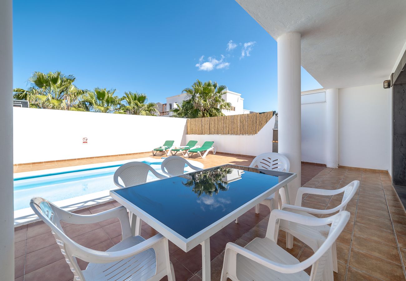 Villa en Playa Blanca - CASA LAGO, private villa in Playa Blanca