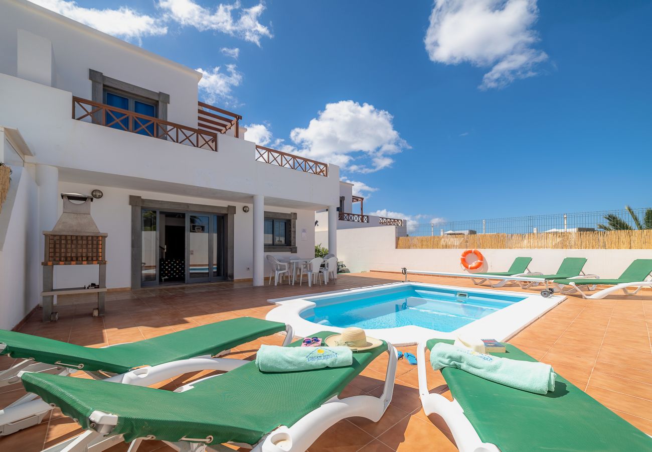 Villa en Playa Blanca - CASA LAGO, private villa in Playa Blanca