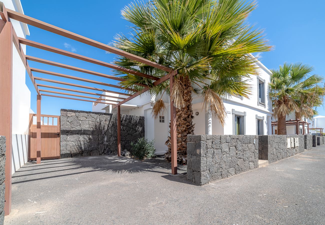 Villa en Playa Blanca - CASA LAGO, private villa in Playa Blanca