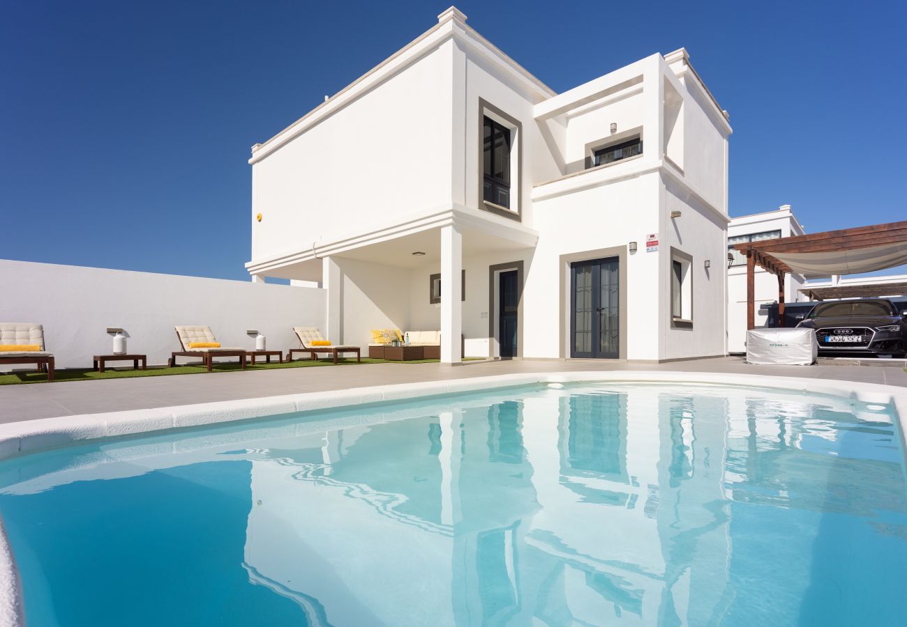 Villa a Playa Blanca - TEBAR BEACH