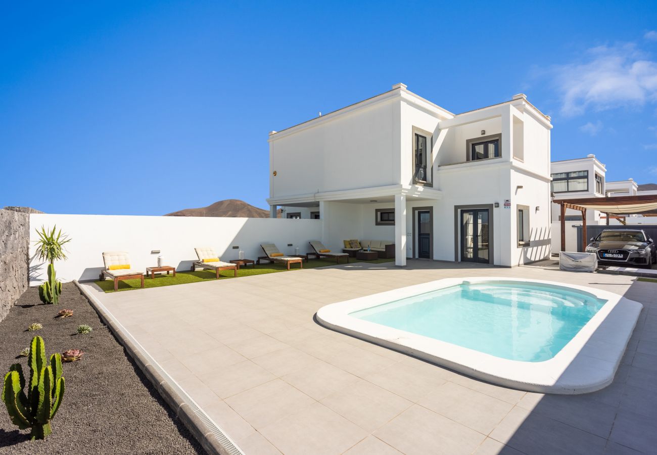 Villa a Playa Blanca - TEBAR BEACH
