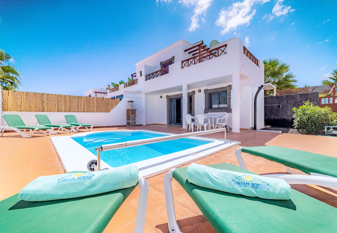 Villa a Playa Blanca - CASA LAGO, private villa in Playa Blanca