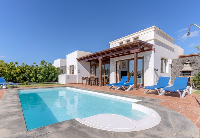 Villa/Dettached house in Playa Blanca - Ref. 182710