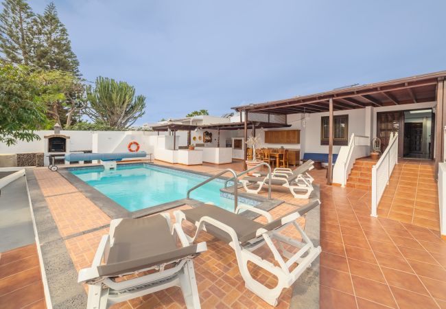Villa/Dettached house in Playa Blanca - Ref. 214294