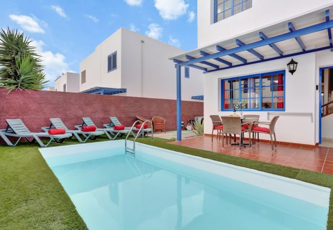 Villa/Dettached house in Playa Blanca - Ref. 463057
